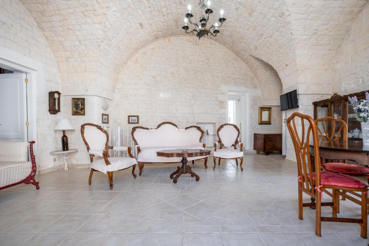 Dimora Lucrezia - Big & Central Apatment With Parking Ostuni Esterno foto