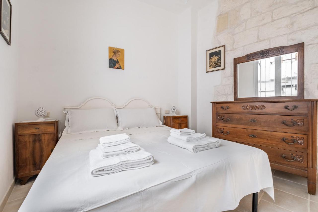 Dimora Lucrezia - Big & Central Apatment With Parking Ostuni Esterno foto